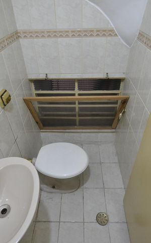 Casa à venda com 156m², 4 quartos e 2 vagasLavabo