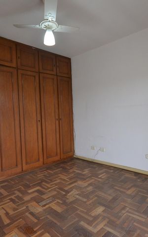 Casa à venda com 156m², 4 quartos e 2 vagasQuarto 1