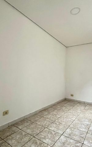 Casa para alugar com 35m², 1 quarto e sem vaga Casa para alugar com 35m², 1 quarto e sem vagaSuite