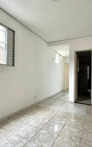 Casa para alugar com 35m², 1 quarto e sem vaga Casa para alugar com 35m², 1 quarto e sem vagaSuite