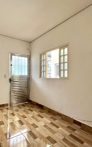 Casa para alugar com 35m², 1 quarto e sem vaga Casa para alugar com 35m², 1 quarto e sem vagaSala