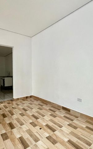 Casa para alugar com 35m², 1 quarto e sem vaga Casa para alugar com 35m², 1 quarto e sem vagaSala