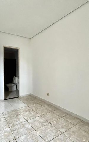 Casa para alugar com 35m², 1 quarto e sem vaga Casa para alugar com 35m², 1 quarto e sem vagaSuite