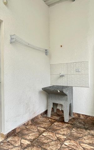 Casa para alugar com 35m², 1 quarto e sem vaga Casa para alugar com 35m², 1 quarto e sem vagaÁrea de Serviço