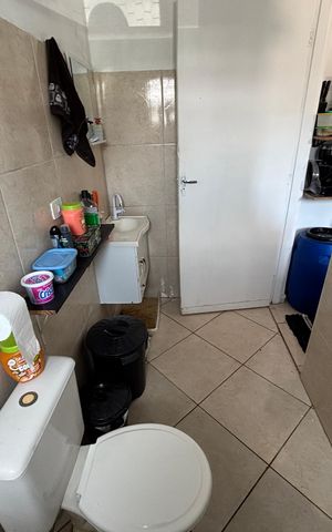 Casa à venda com 223m², 6 quartos e 3 vagas Casa à venda com 223m², 6 quartos e 3 vagasBanheiro