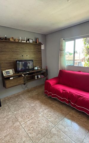 Casa à venda com 223m², 6 quartos e 3 vagas Casa à venda com 223m², 6 quartos e 3 vagasSala