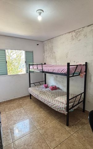 Casa à venda com 223m², 6 quartos e 3 vagas Casa à venda com 223m², 6 quartos e 3 vagasQuarto 2