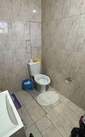 Casa à venda com 223m², 6 quartos e 3 vagas Casa à venda com 223m², 6 quartos e 3 vagasBanheiro suite