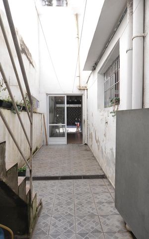 Casa à venda com 200m², 7 quartos e 1 vagaQuintal