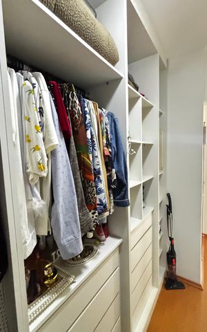 Casa para alugar com 280m², 4 quartos e 5 vagas Casa para alugar com 280m², 4 quartos e 5 vagasSuite Closet