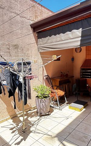 Casa para alugar com 280m², 4 quartos e 5 vagas Casa para alugar com 280m², 4 quartos e 5 vagasQuintal