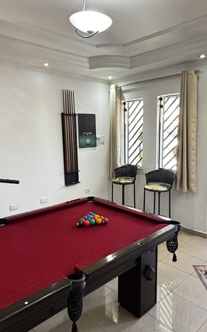 Casa para alugar com 280m², 4 quartos e 5 vagas Casa para alugar com 280m², 4 quartos e 5 vagasSala