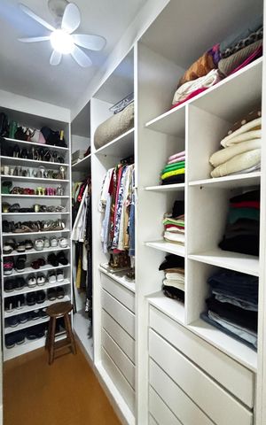 Casa para alugar com 280m², 4 quartos e 5 vagas Casa para alugar com 280m², 4 quartos e 5 vagasSuite Closet