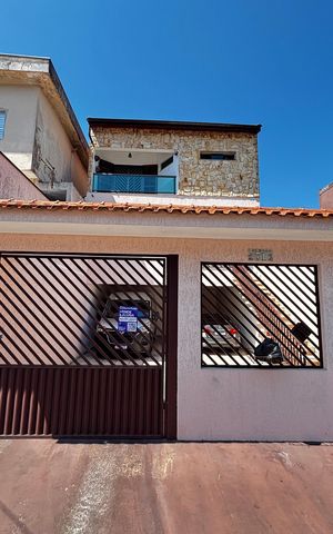 Casa para alugar com 280m², 4 quartos e 5 vagas Casa para alugar com 280m², 4 quartos e 5 vagasFachada