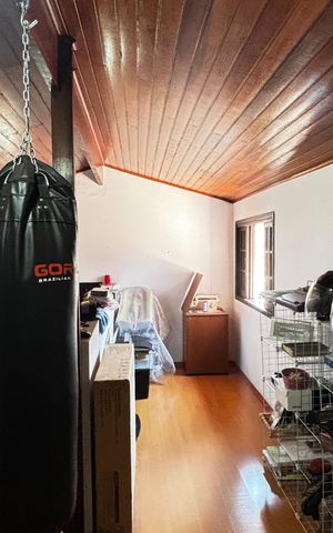 Casa para alugar com 280m², 4 quartos e 5 vagas Casa para alugar com 280m², 4 quartos e 5 vagasSótão