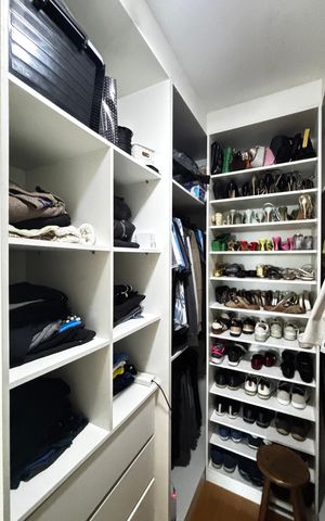 Casa para alugar com 280m², 4 quartos e 5 vagas Casa para alugar com 280m², 4 quartos e 5 vagasSuite Closet