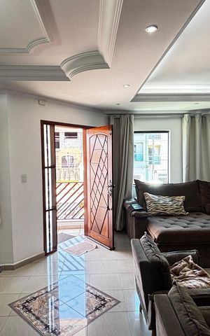 Casa para alugar com 280m², 4 quartos e 5 vagas Casa para alugar com 280m², 4 quartos e 5 vagasSala