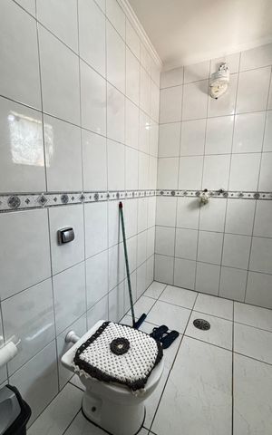 Casa para alugar com 280m², 4 quartos e 5 vagas Casa para alugar com 280m², 4 quartos e 5 vagasBanheiro