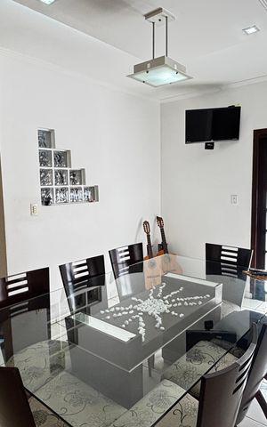 Casa para alugar com 280m², 4 quartos e 5 vagas Casa para alugar com 280m², 4 quartos e 5 vagasSala de Jantar - Cozinha