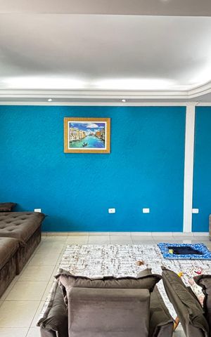 Casa para alugar com 280m², 4 quartos e 5 vagas Casa para alugar com 280m², 4 quartos e 5 vagasSala