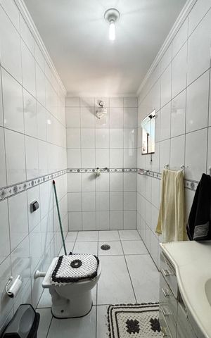 Casa para alugar com 280m², 4 quartos e 5 vagas Casa para alugar com 280m², 4 quartos e 5 vagasBanheiro