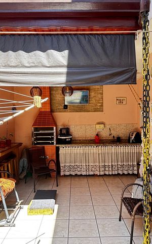 Casa para alugar com 280m², 4 quartos e 5 vagas Casa para alugar com 280m², 4 quartos e 5 vagasQuintal