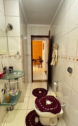 Casa para alugar com 280m², 4 quartos e 5 vagas Casa para alugar com 280m², 4 quartos e 5 vagasLavabo