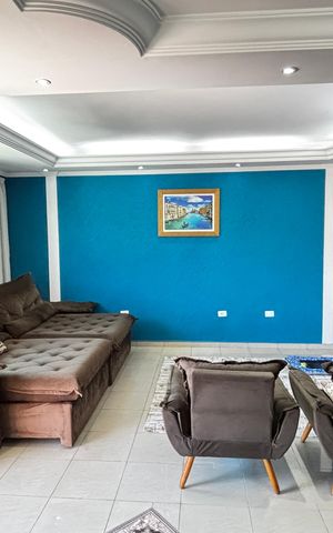 Casa para alugar com 280m², 4 quartos e 5 vagas Casa para alugar com 280m², 4 quartos e 5 vagasSala