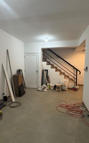 Casa para alugar com 260m², 7 quartos e sem vaga Casa para alugar com 260m², 7 quartos e sem vagaSala