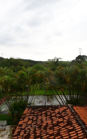 Casa para alugar com 360m², 6 quartos e 3 vagasSotão - Vista