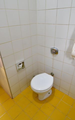 Casa para alugar com 360m², 6 quartos e 3 vagasBanheiro de serviço