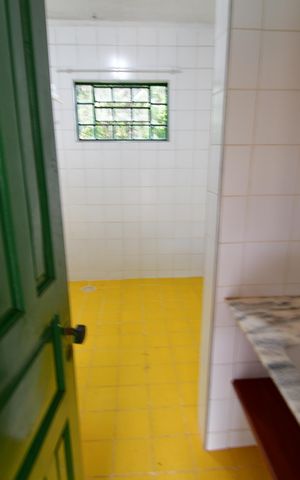 Casa para alugar com 360m², 6 quartos e 3 vagasBanheiro de serviço