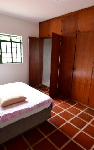 Casa para alugar com 360m², 6 quartos e 3 vagasQuarto 4 - Suíte