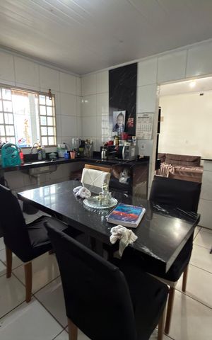 Casa à venda com 200m², 3 quartos e 4 vagas