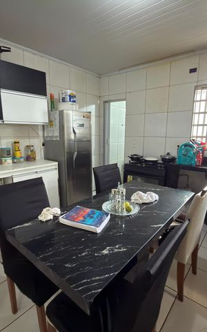 Casa à venda com 200m², 3 quartos e 4 vagas