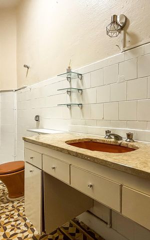 Apartamento para alugar com 90m², 1 quarto e sem vagaBanheiro