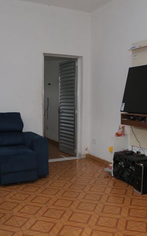 Casa à venda com 130m², 1 quarto e sem vaga Casa à venda com 130m², 1 quarto e sem vagaSala