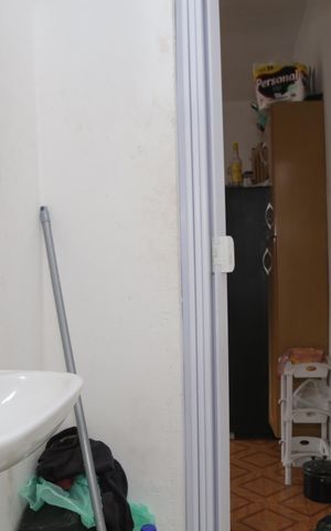 Casa à venda com 130m², 1 quarto e sem vaga Casa à venda com 130m², 1 quarto e sem vagaBanheiro