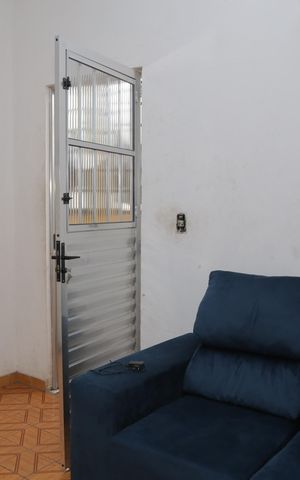 Casa à venda com 130m², 1 quarto e sem vaga Casa à venda com 130m², 1 quarto e sem vagaSala
