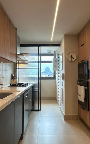 Apartamento à venda com 155m², 3 quartos e 2 vagas Apartamento à venda com 155m², 3 quartos e 2 vagasCozinha