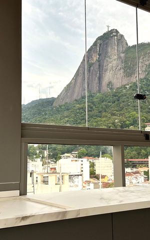 Apartamento à venda com 155m², 3 quartos e 2 vagas Apartamento à venda com 155m², 3 quartos e 2 vagasVaranda