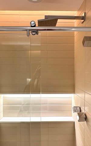 Apartamento à venda com 155m², 3 quartos e 2 vagas Apartamento à venda com 155m², 3 quartos e 2 vagasBanheiro Suíte 2