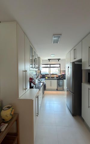 Apartamento para alugar com 185m², 4 quartos e 3 vagas Apartamento para alugar com 185m², 4 quartos e 3 vagasCozinha