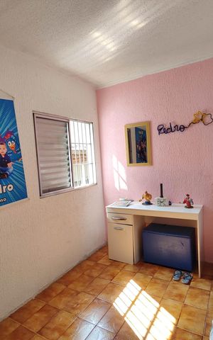 Casa à venda com 197m², 6 quartos e 2 vagas