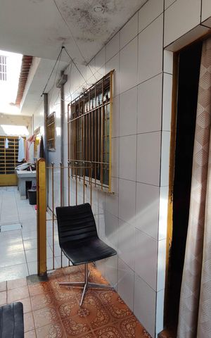 Casa à venda com 197m², 6 quartos e 2 vagas