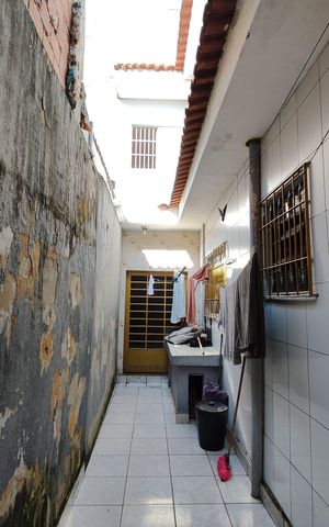 Casa à venda com 197m², 6 quartos e 2 vagas