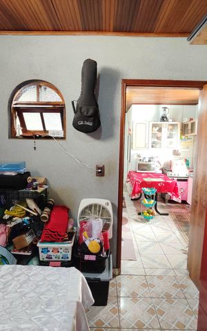 Casa à venda com 197m², 6 quartos e 2 vagas