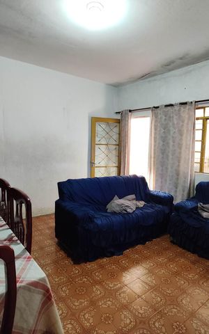Casa à venda com 197m², 6 quartos e 2 vagas
