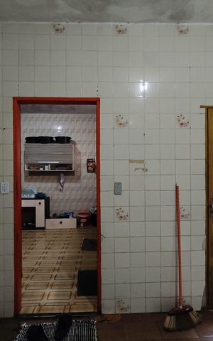 Casa à venda com 197m², 6 quartos e 2 vagas
