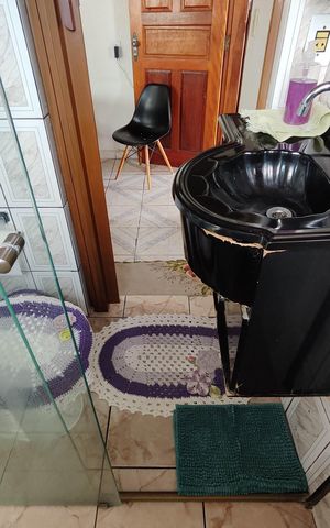 Casa à venda com 197m², 6 quartos e 2 vagas